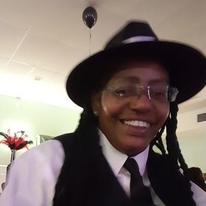 Meet your Posher, Ace